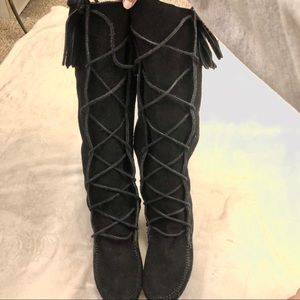 Minnetonka Black Lace Up Knee High Boot Fringe